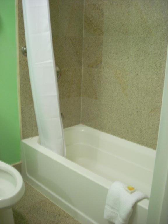 Days Inn & Suites By Wyndham Ozone Park/Jfk Airport New York Oda fotoğraf