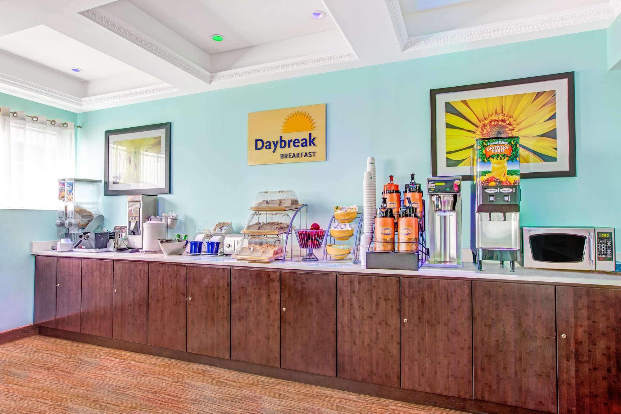 Days Inn & Suites By Wyndham Ozone Park/Jfk Airport New York Dış mekan fotoğraf