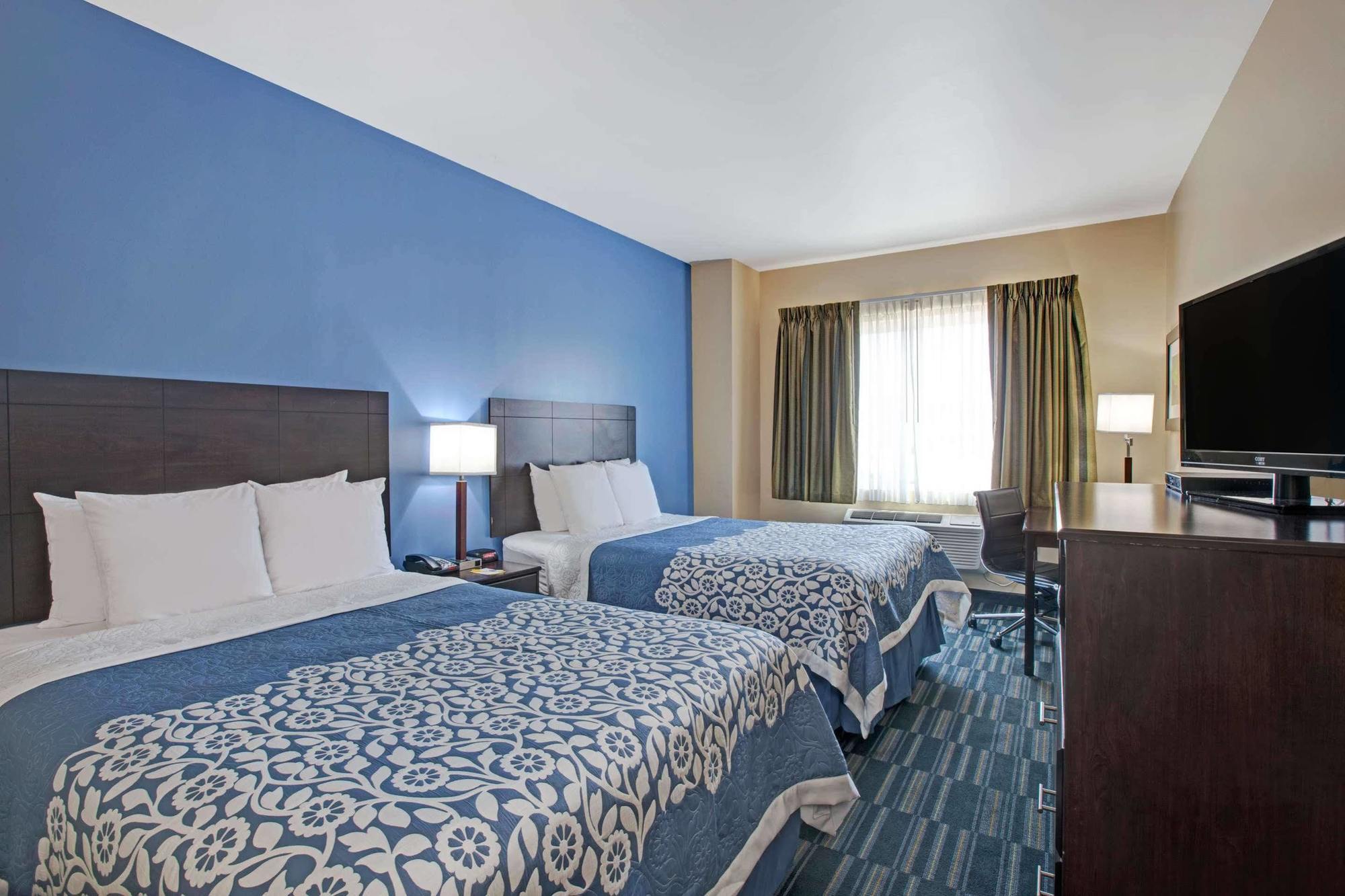 Days Inn & Suites By Wyndham Ozone Park/Jfk Airport New York Dış mekan fotoğraf