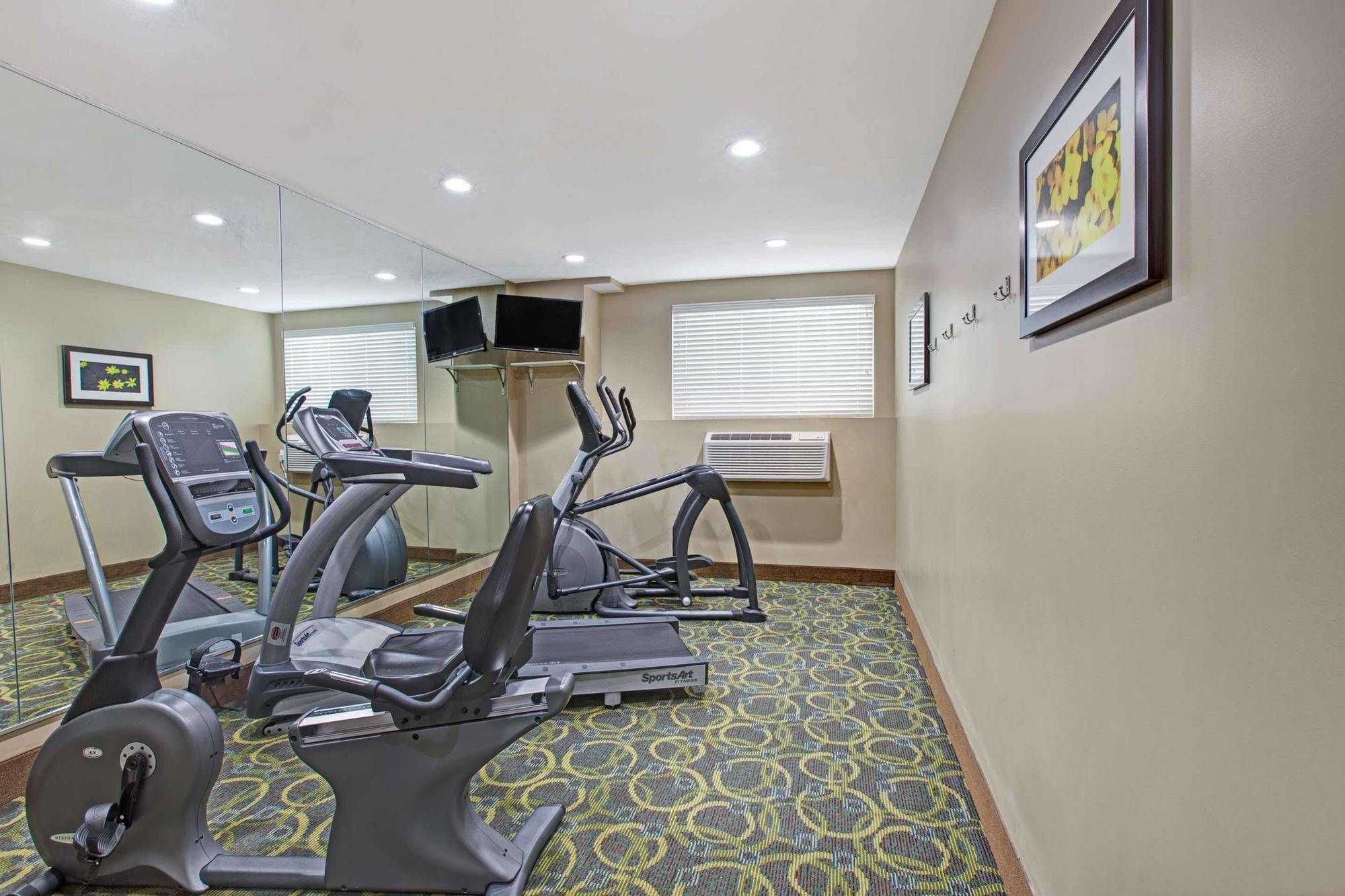 Days Inn & Suites By Wyndham Ozone Park/Jfk Airport New York Dış mekan fotoğraf